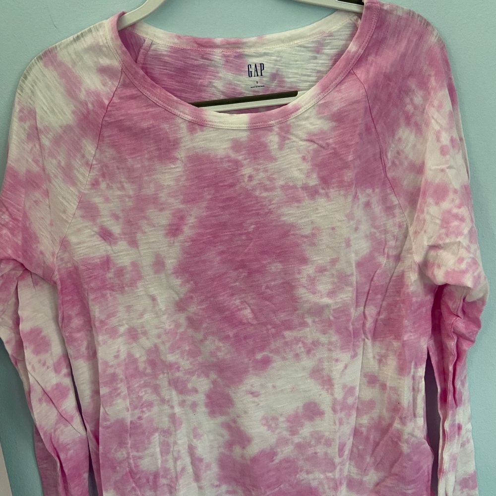gap t-shirt